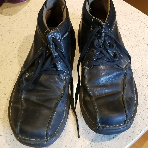 Clarks Black Leather lace up boots  sz 11M Men main image 3
